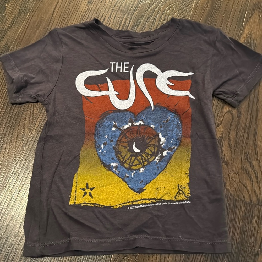 Rowdy Sprouts The Cure Band Short Sleeve T-Shirt. BRAND NEW NEVER WORN